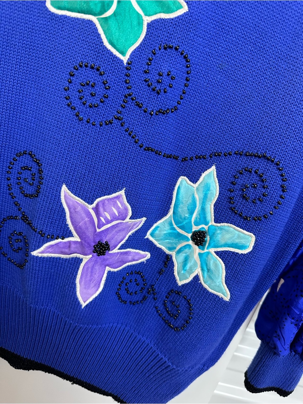 Neiman Marcus Cobalt Blue Floral Applique Puff Sleeve Sweater - Picture 5 of 13
